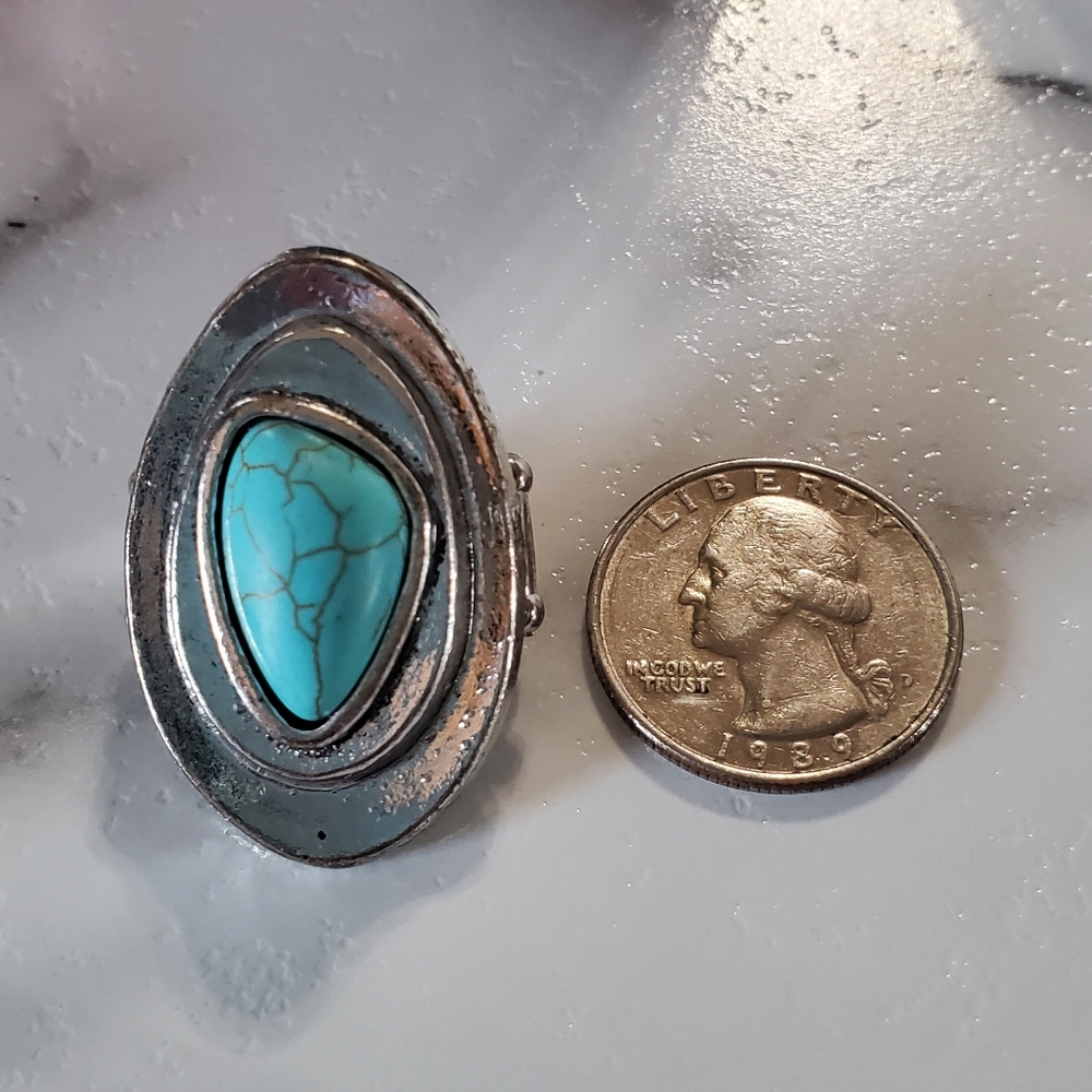Oval Silver Tone Stretch Band Ring with Large Turquoise Stone 💥3 for $24💥 - Picture 4 of 16